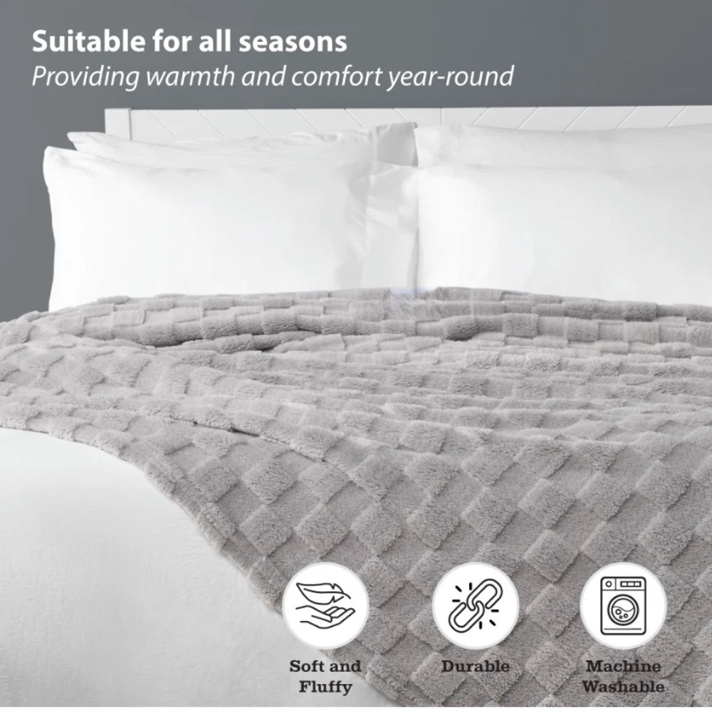 NWT- Luxurious Super Soft- Gray Embossed Checkerboard Oversized Blanket 76x86 - Picture 5 of 17